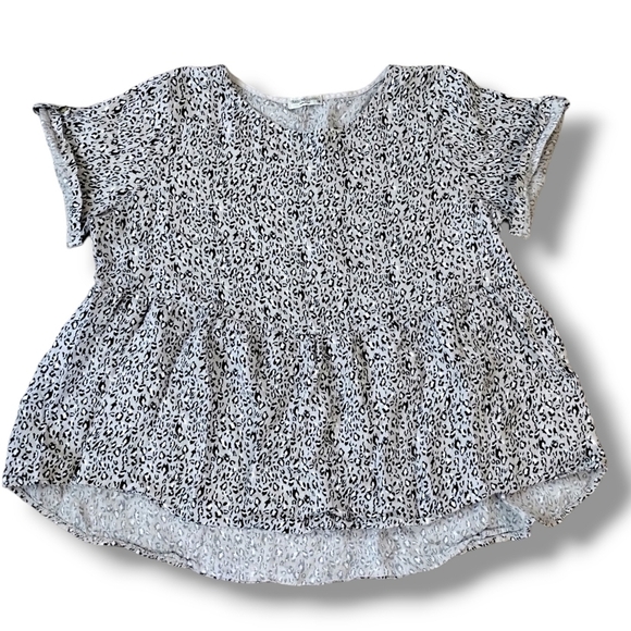 Linen Leopard Print Ruffle Hem Plus Top - Picture 6 of 7